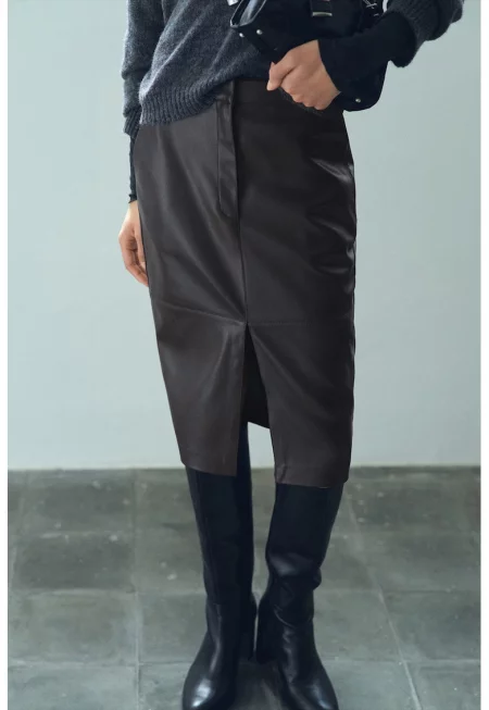 Миди пола от еко кожа с шлиц отпред