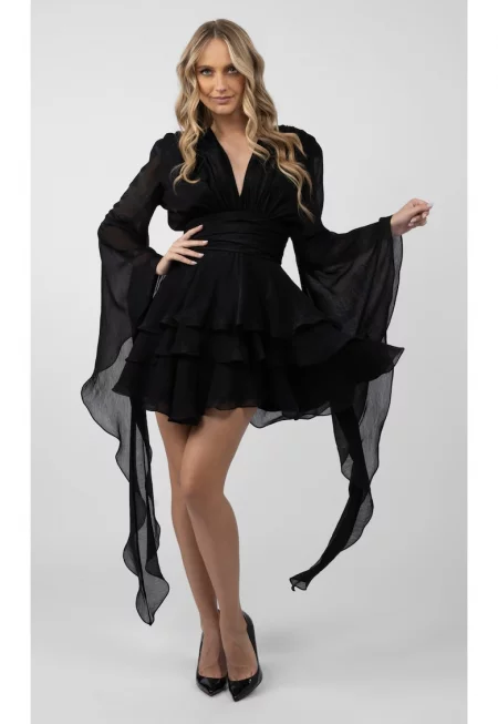 Рокля с волани и широки ръкави