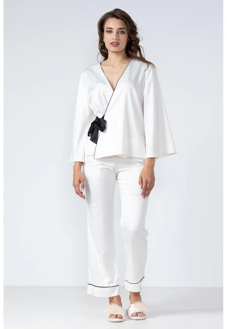 Сатинирана пижама със застъпен дизайн - Бял