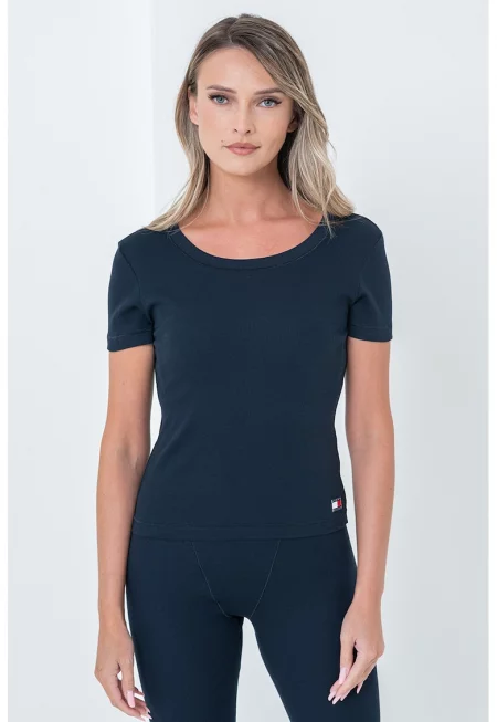 Слим домашна тениска с овално деколте