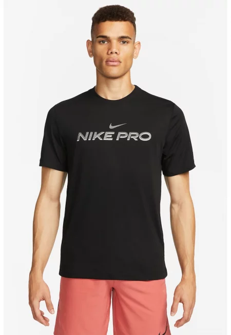 Спортна тениска с Dri-FIT