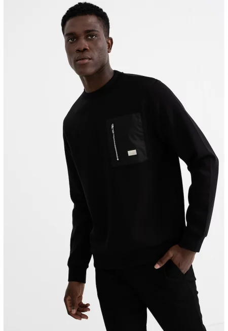 Суитшърт с овално деколте и джоб - Черен