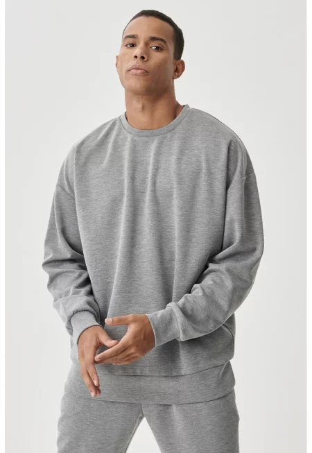 Суитшърт с овално деколте и паднали ръкави