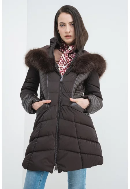 Вталено капитонирано зимно яке с качулка и еко пух