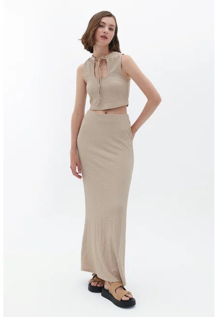 Дълга пола - Бежов