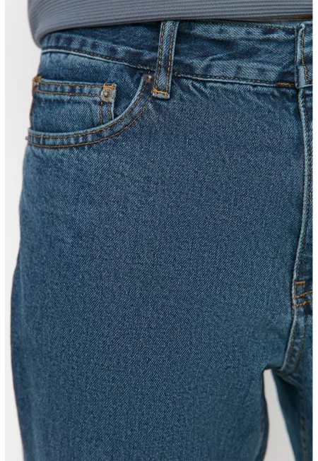 Дънки със свободна кройка