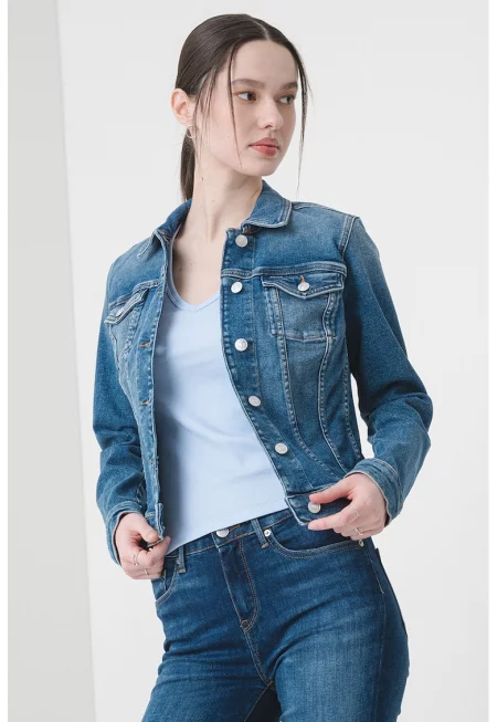 Късо вталено яке от деним