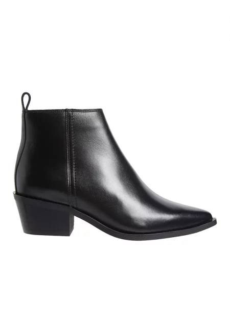Кожени боти с остър връх - Черен