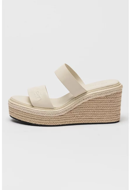 Кожени скосени чехли с лого - Крем