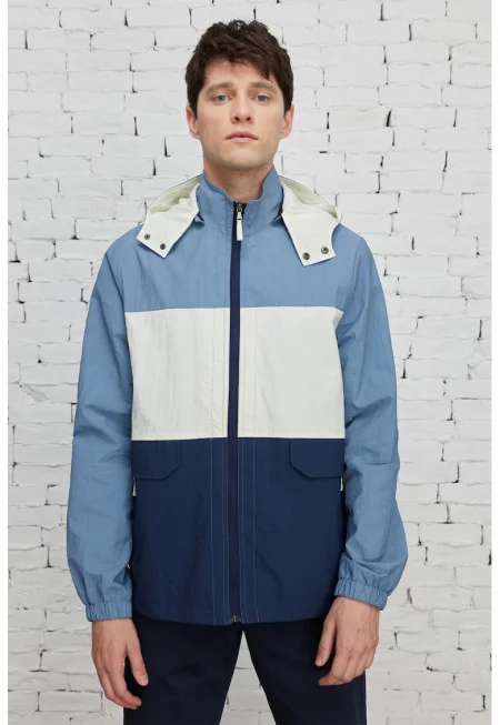 Олекотено зимно яке с отделяща се качулка