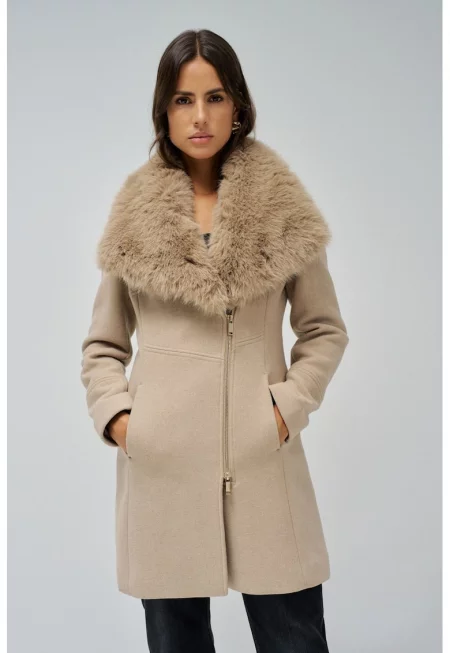 Палто Grace с вълна и яка от еко пух - Бежов