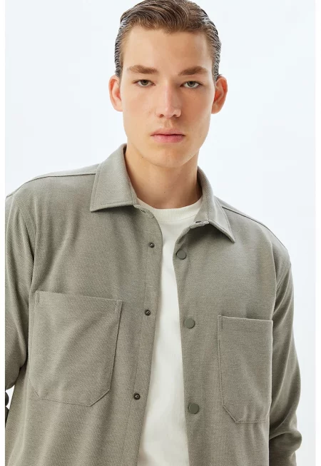Риза със стандартна кройка и джобове - Зелени аспержи