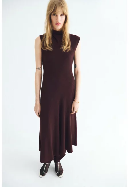 Рокля без ръкави