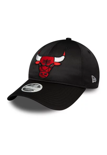 Шапка с бродерия на Chicago Bulls