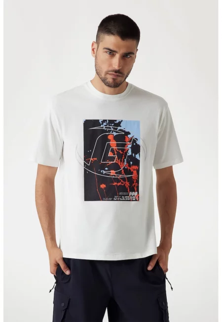 Тениска с графика