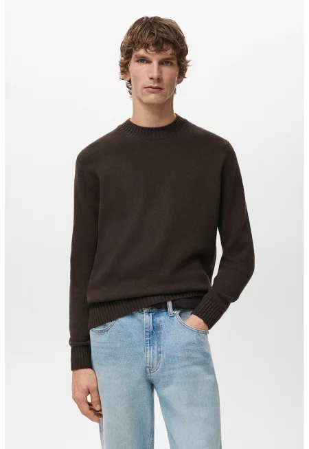 Вълнен пуловер от овално деколте - Тъмнокафяв
