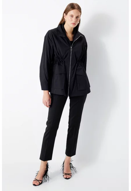 Яке с цип - регулируема талия и джобове с капаче