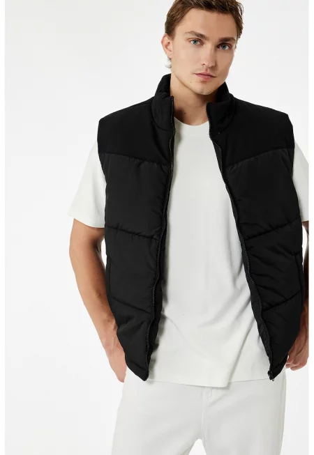 Елек с джобове встрани