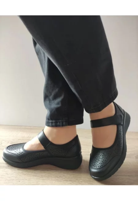 Ежедневни дамски обувки  860022A 01-N - перфорирани - Черно - Черен