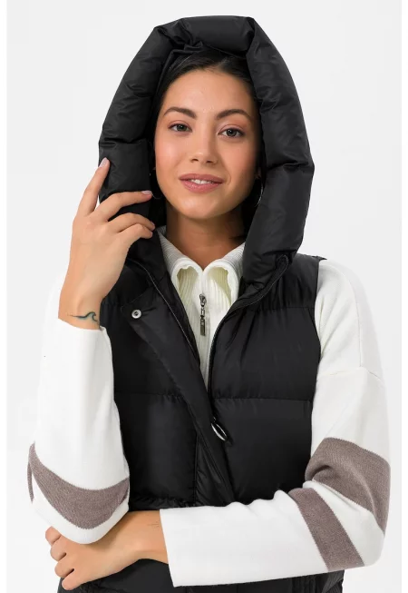 Капитониран елек Adreanna с качулка