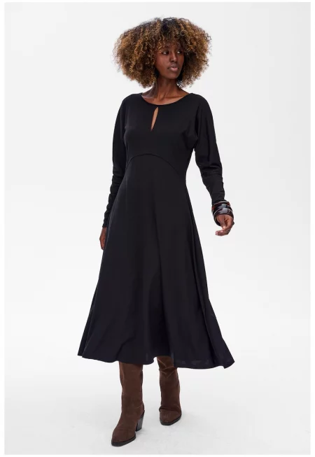 Миди рокля с детайл с изрезка