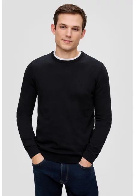 Памучен пуловер с овално деколте