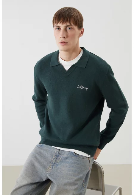 Памучен пуловер с яка - Бледозелен