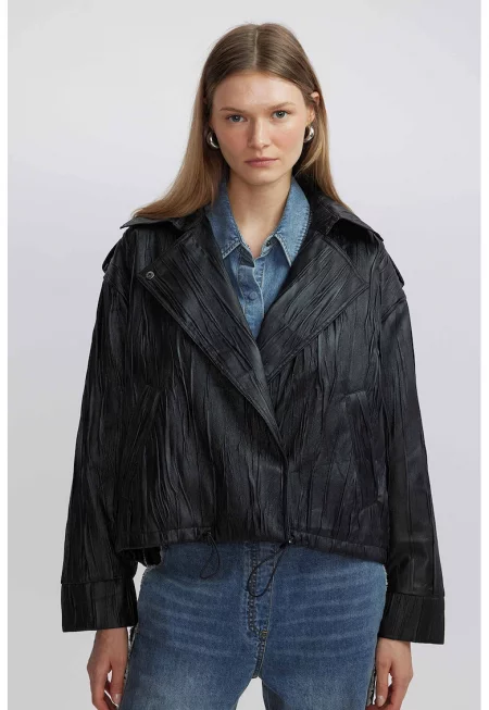 Релефно яке от еко кожа