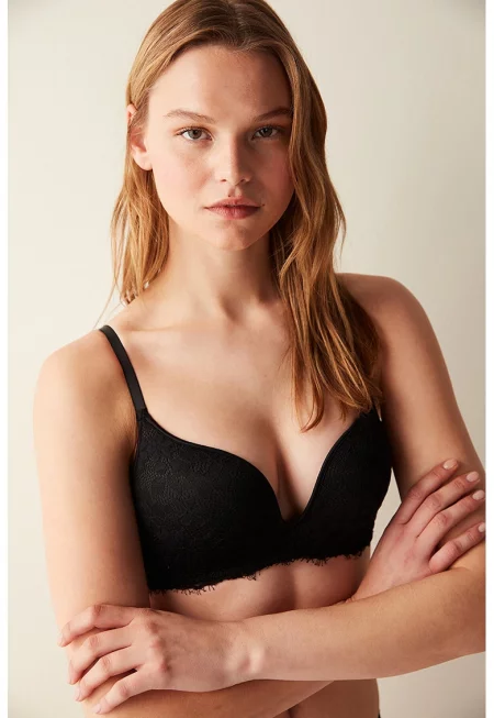Сутиен с подплънки и дантела - Черен