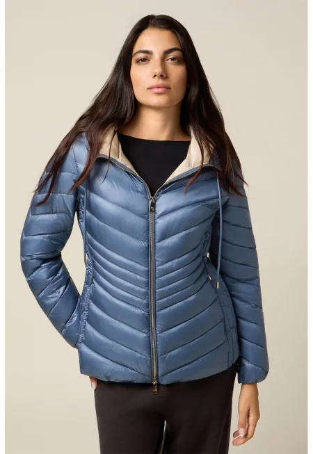 Бухнало яке с качулка