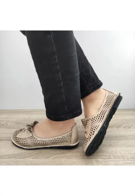 Дамски обувки  6670-01 Перфорирани - Бежови - Бежов