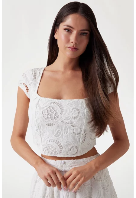 Къс топ с ажур - Бял