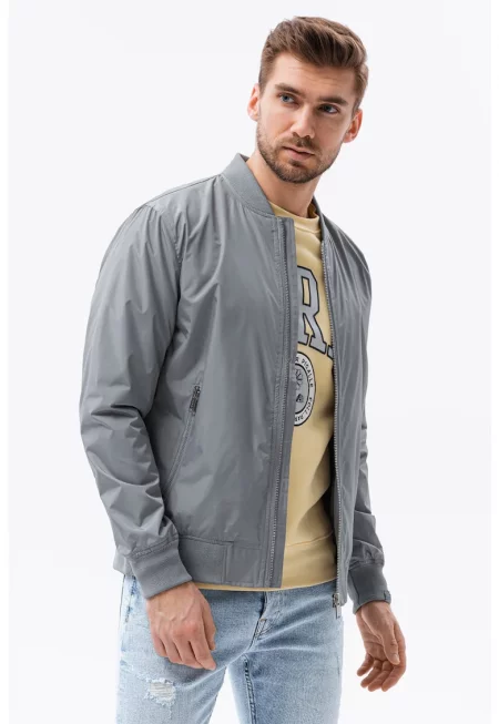 Олекотено яке бомбър