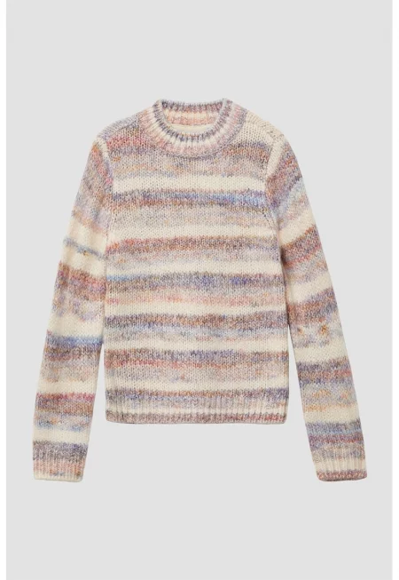 Плетен пуловер с овално деколте