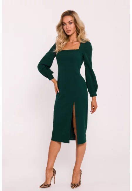 Рокля с висока цепка на крака