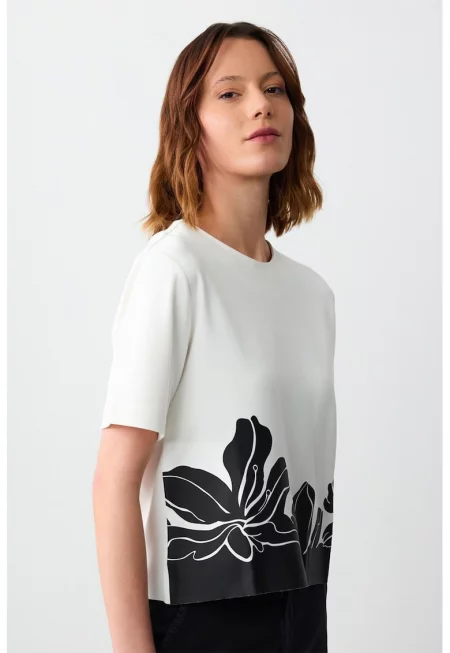 Флорална тениска - Бял/Черен