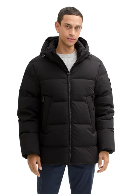 Капитонирано зимно яке с качулка - Черен