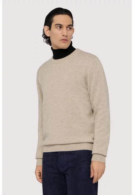 Кашмирен пуловер с овално деколте