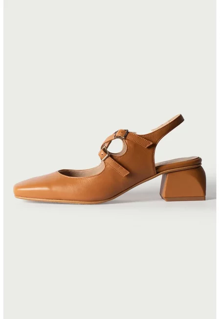 Кожени лачени обувки с квадратен връх - Кафяв