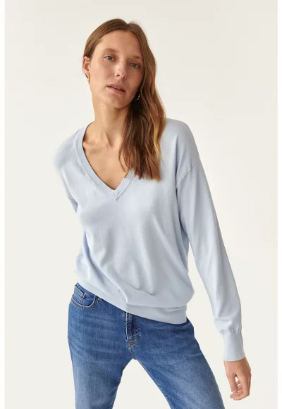 Пуловер Jolo с шпиц и паднали ръкави