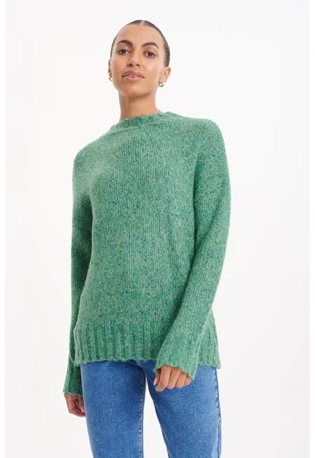 Пуловер с ниска яка