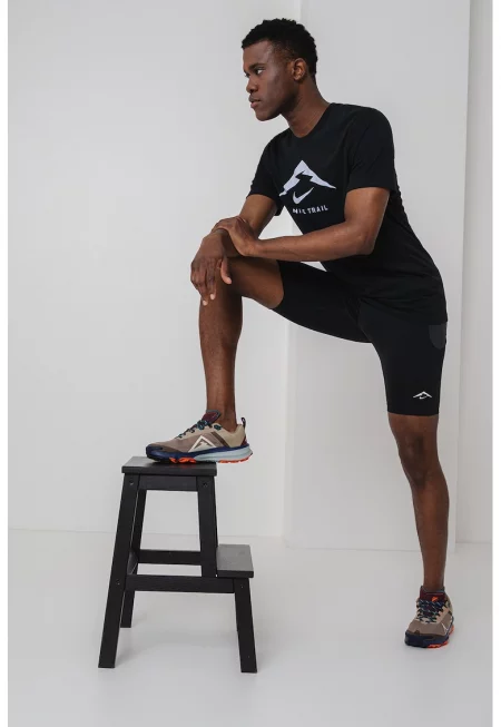 Тениска с Dri-FIT за бягане