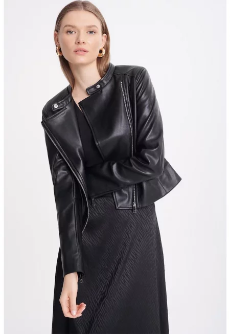 Яке от еко кожа с цип