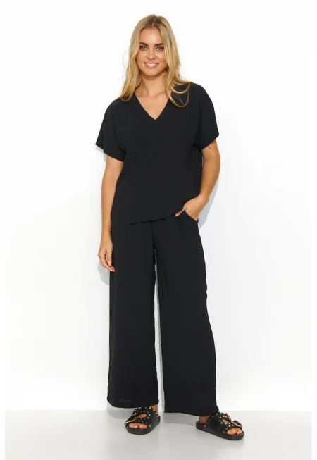 Макадамия - Комплект от тениска с V-образно деколте и дълъг панталон - Черен