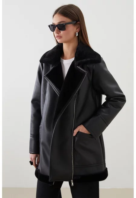 Палто с цип и плюшена вата