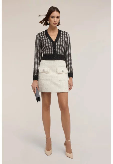 Плетена жилетка с копчета - Бял/Избеляло черно