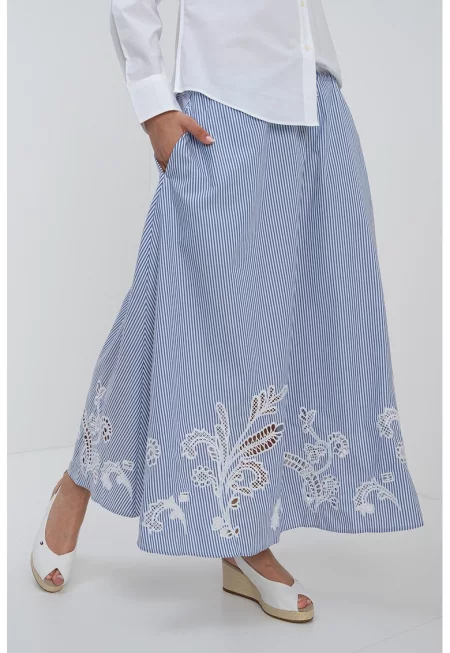 Пола с връзки и флорални бродерии - Бял/Син