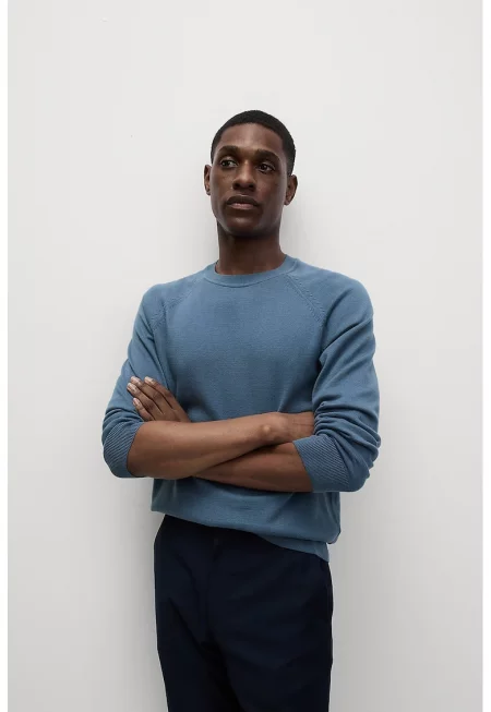 Пуловер с реглан ръкави