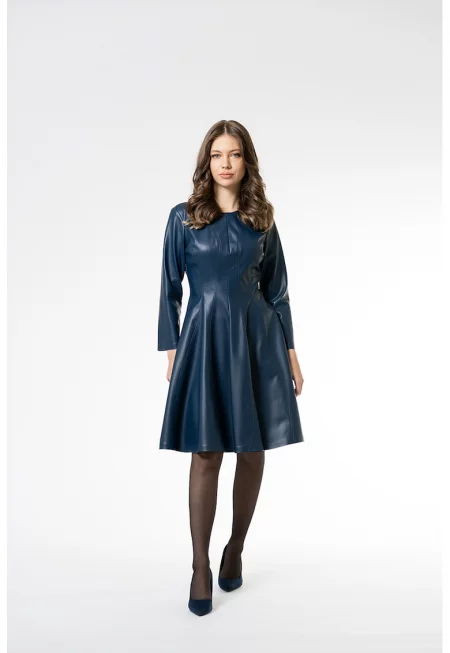 Разкроена миди рокля от еко коцжа с 3/4 ръкави