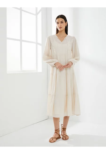 Релефна миди рокля - Бежов